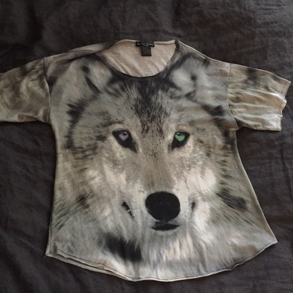 Wolf graphic t-shirt